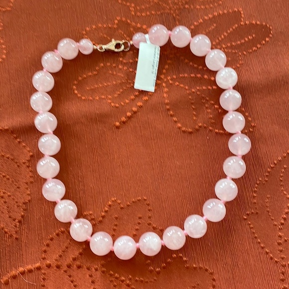 Jewelry - NWT 18” rose quartz necklace